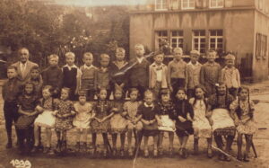 Früher katholisches Schulhaus, Heute Gasthaus "Lehrer Lämpel"